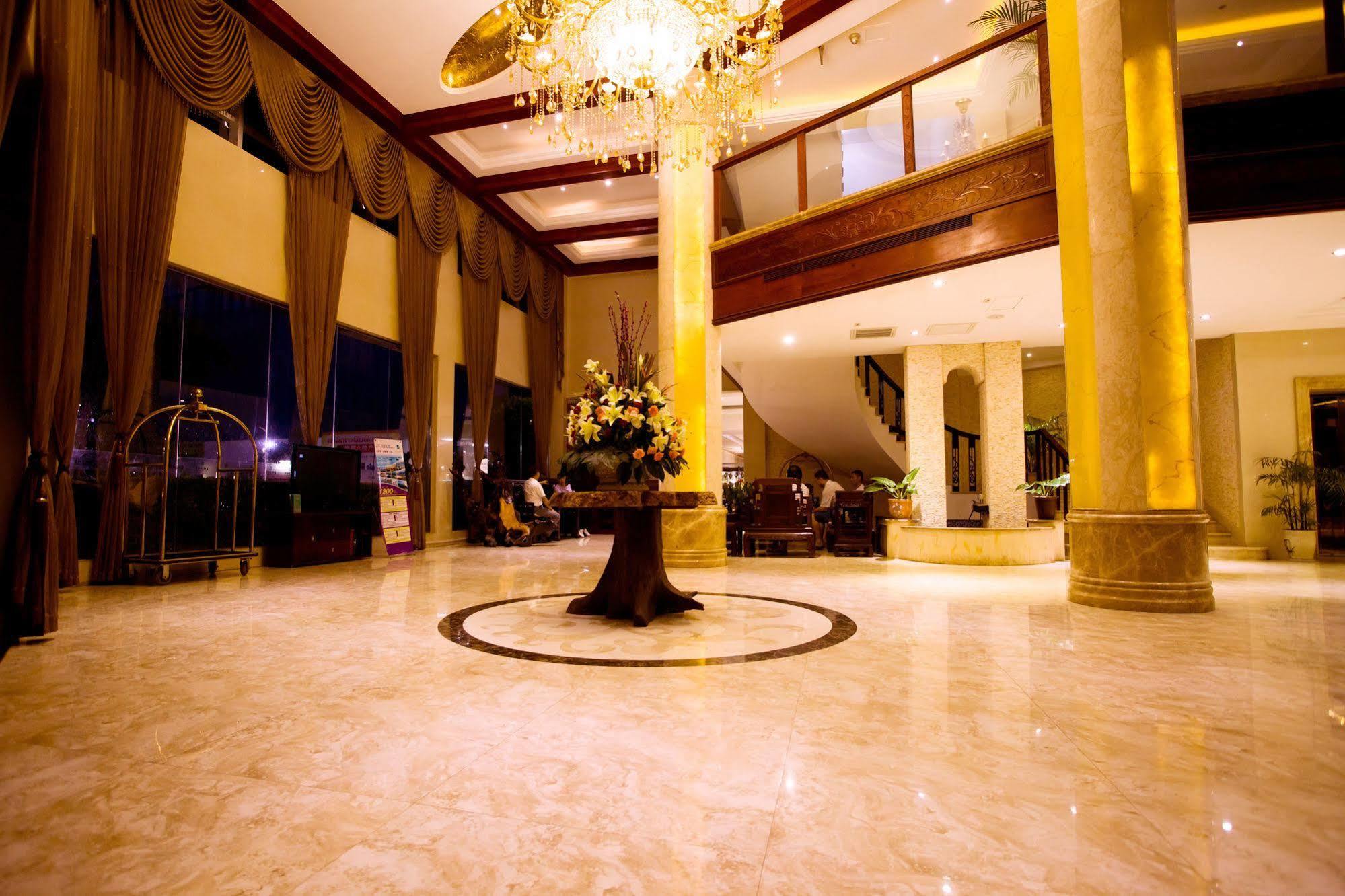 Sanjiang Grand Hotel Vientiane Exteriér fotografie